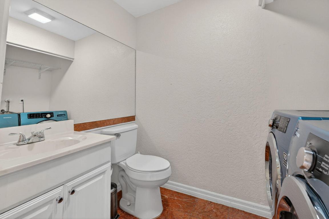 TOWNHOMES OF LIGHTHOUSE POINT - Residential