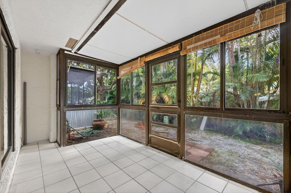 TOWNHOMES OF LIGHTHOUSE POINT - Residential