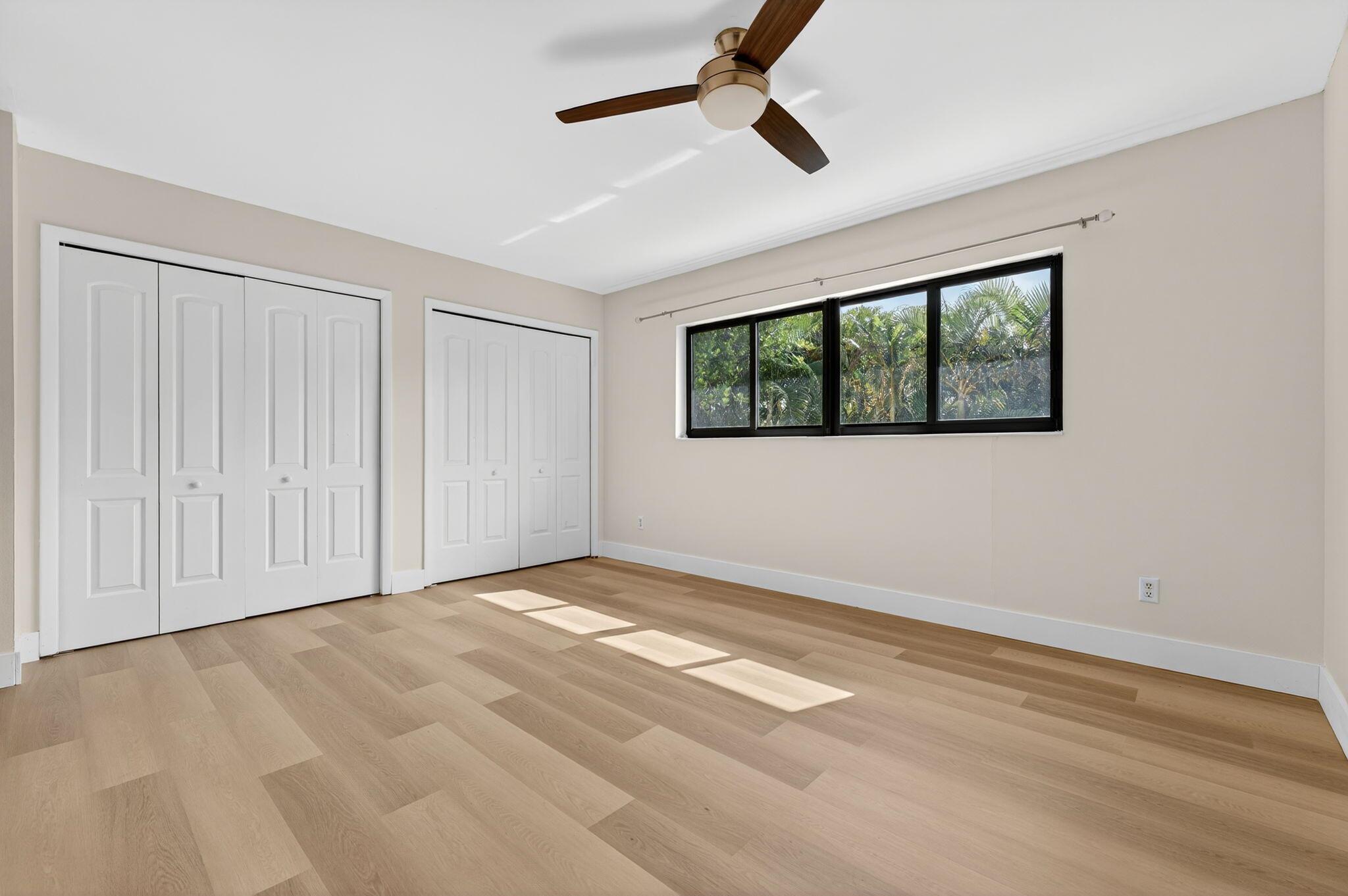 TOWNHOMES OF LIGHTHOUSE P - Residential