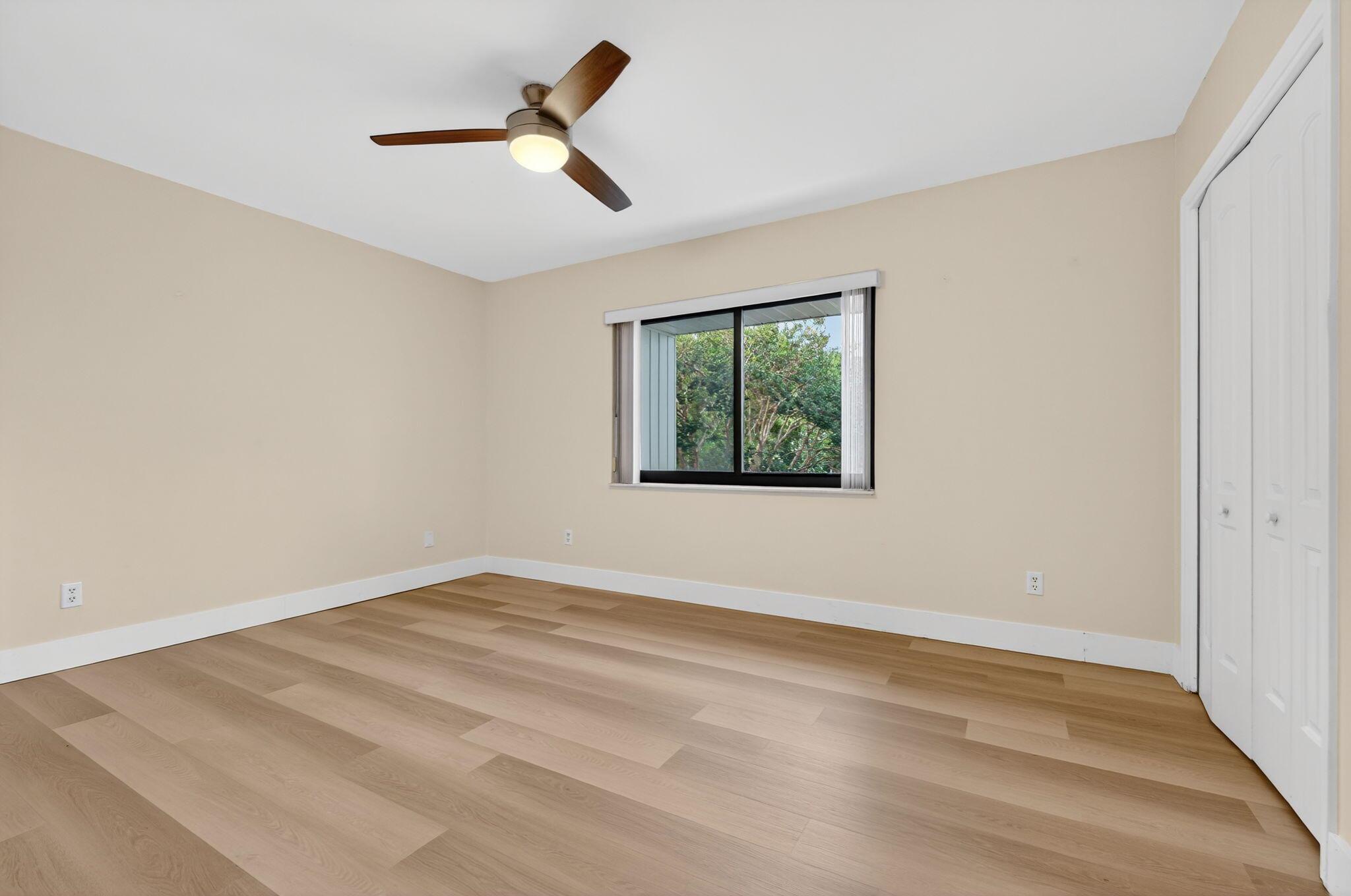 TOWNHOMES OF LIGHTHOUSE P - Residential