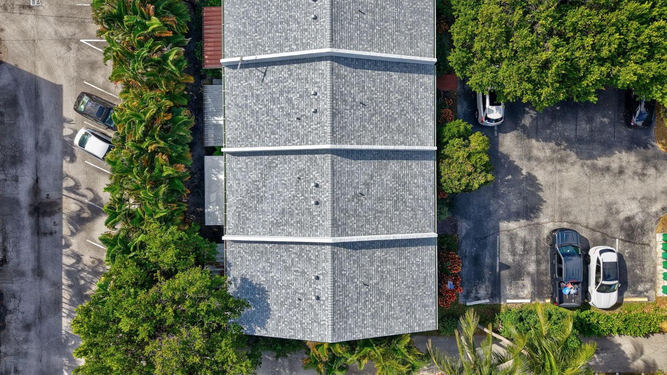 TOWNHOMES OF LIGHTHOUSE POINT - Residential