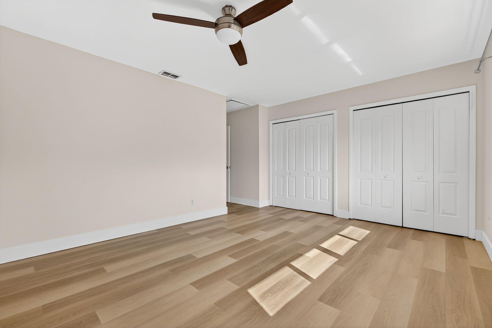 TOWNHOMES OF LIGHTHOUSE P - Residential