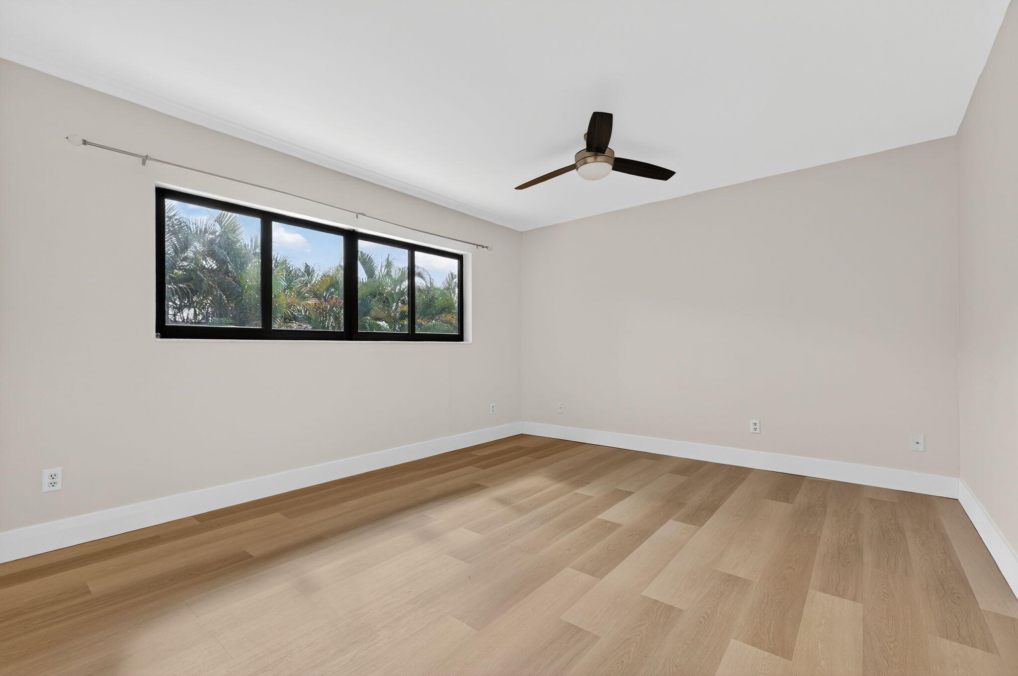 TOWNHOMES OF LIGHTHOUSE P - Residential