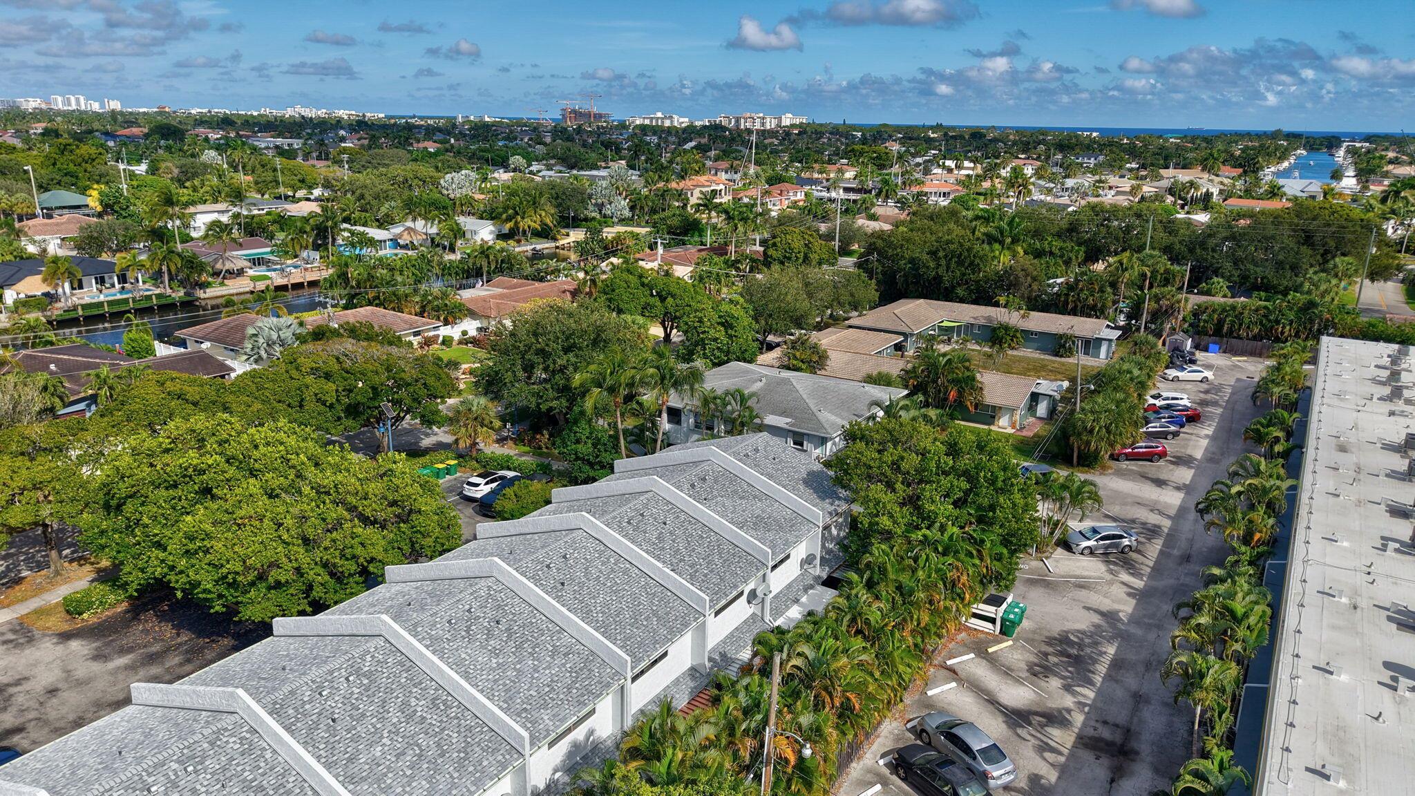 TOWNHOMES OF LIGHTHOUSE P - Residential