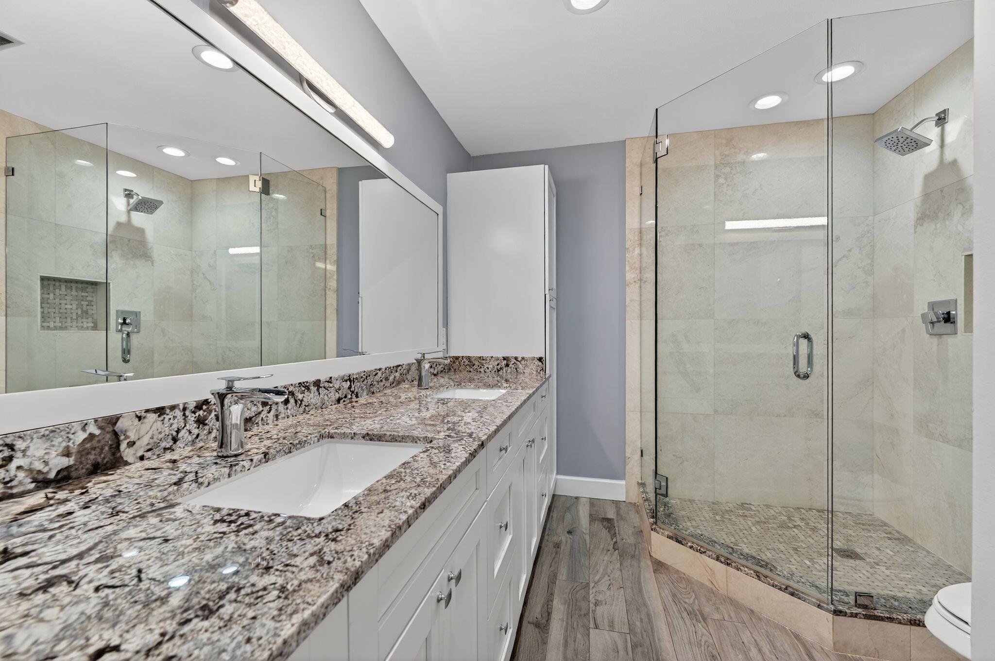 TOWNHOMES OF LIGHTHOUSE P - Residential