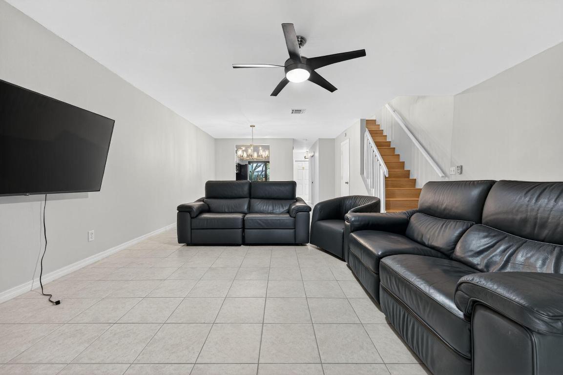 TOWNHOMES OF LIGHTHOUSE POINT - Residential