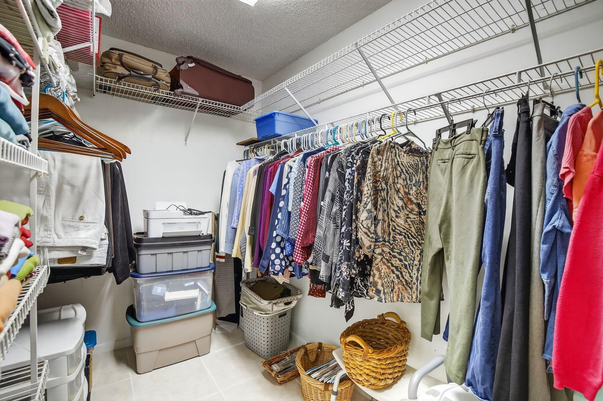 IVANHOE EAST AT CENTURY V - Residential Lease