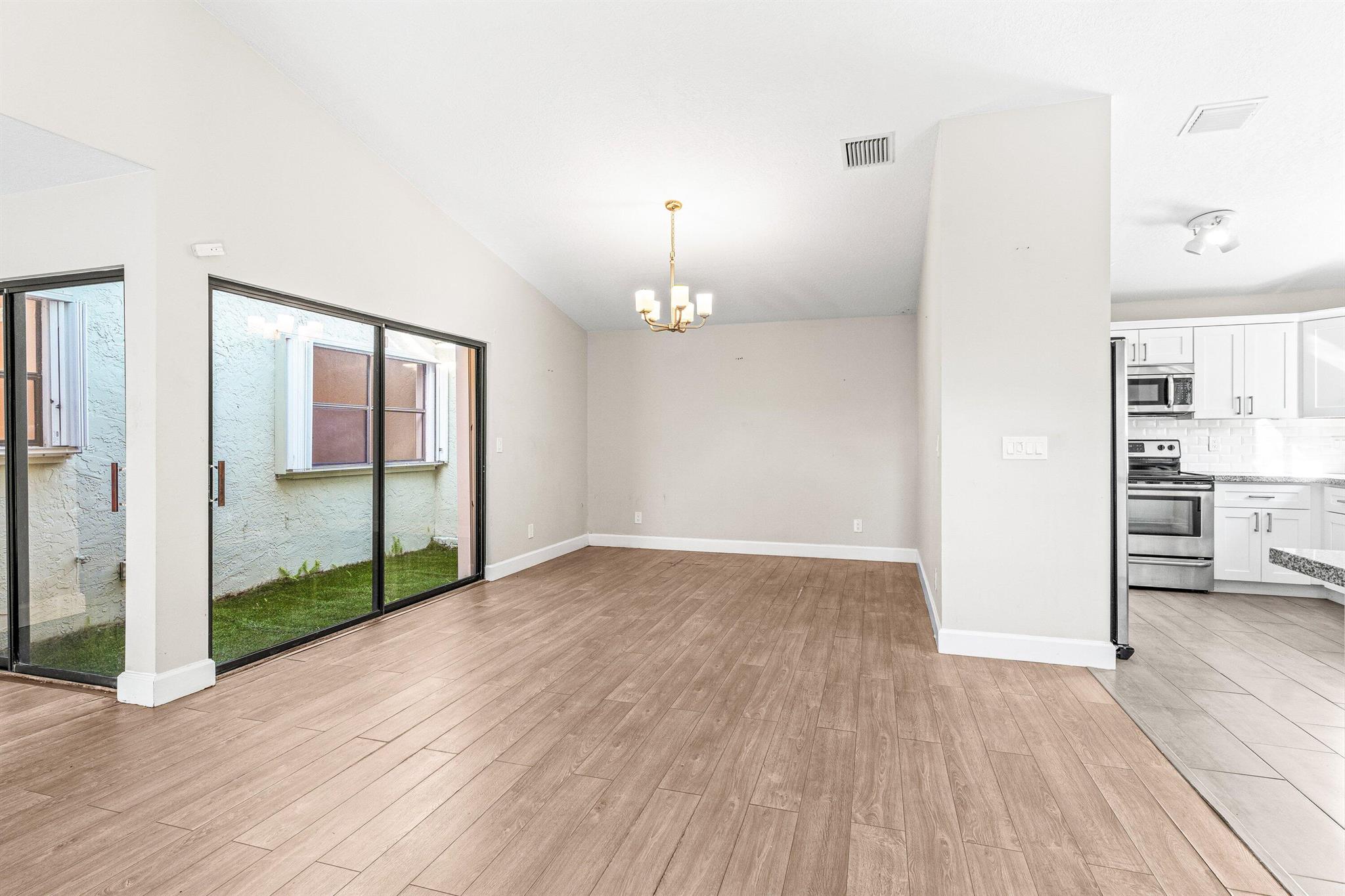 RAINBERRY LAKE PH III-B - Residential