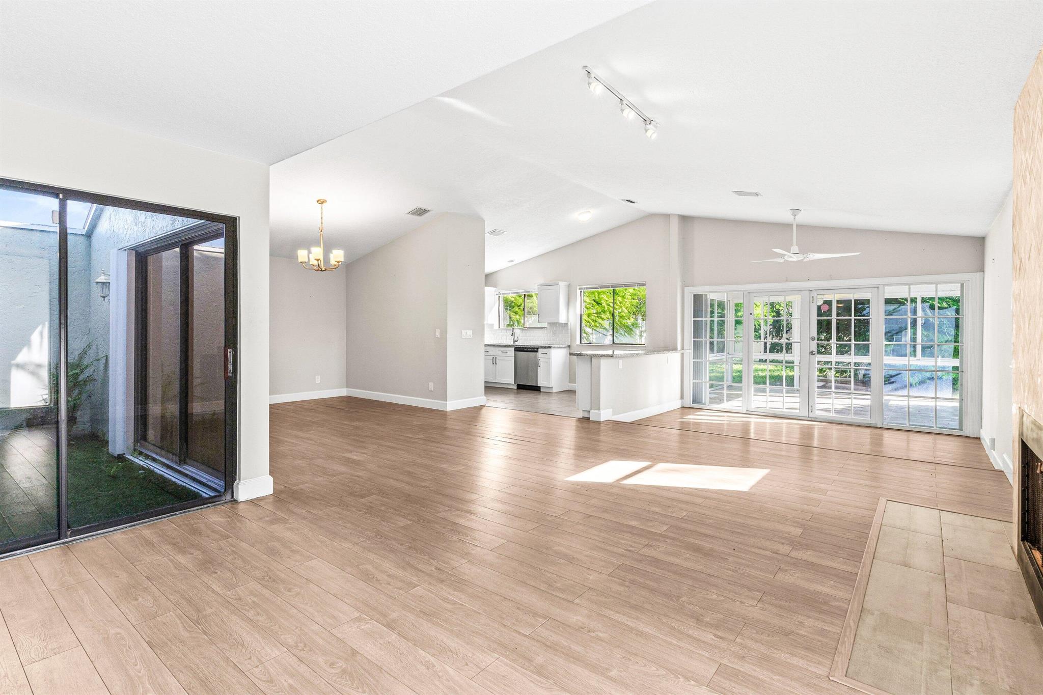 RAINBERRY LAKE PH III-B - Residential