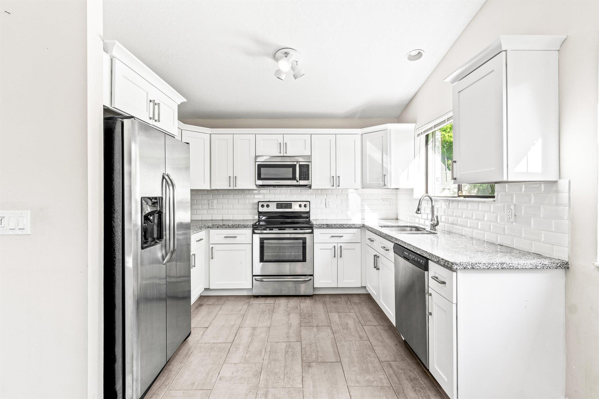 RAINBERRY LAKE PH III-B - Residential