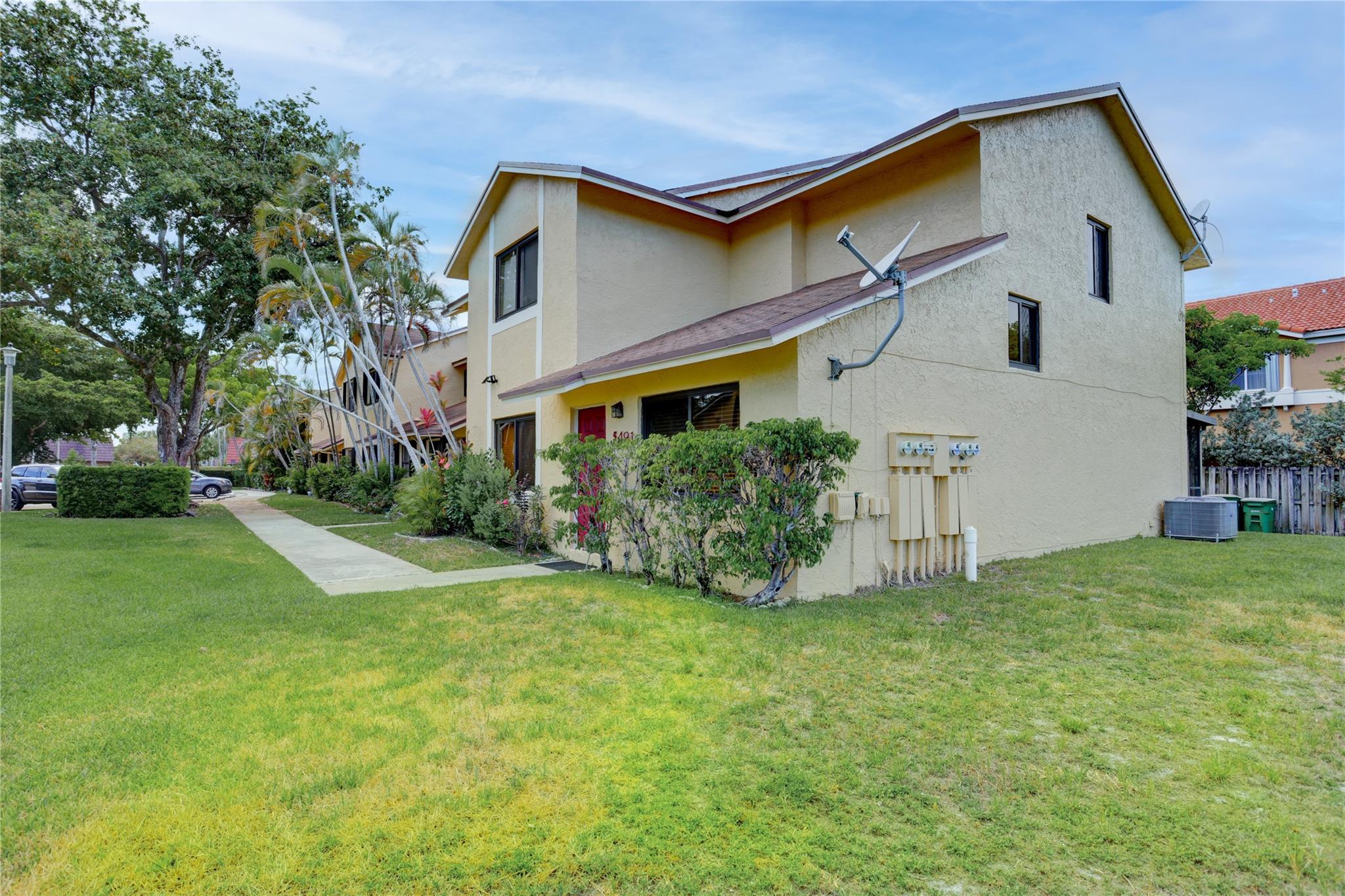 VILLAS AT THE GATE - Residential