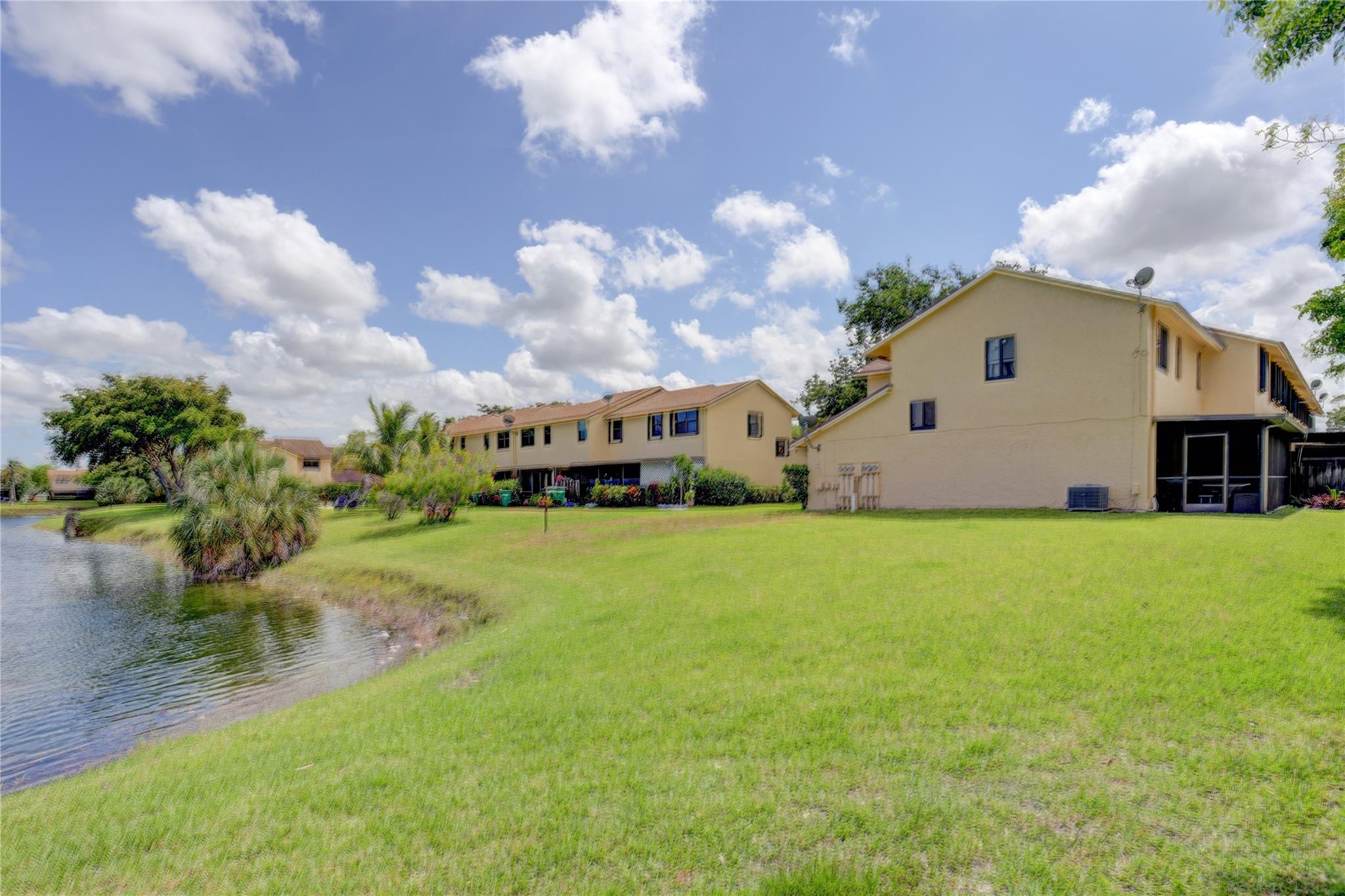VILLAS AT THE GATE - Residential