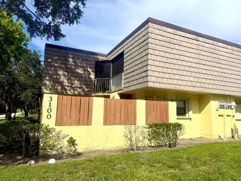 Photo of 3100 SE Brook Street, Stuart, FL 34997 (MLS # B26046852)