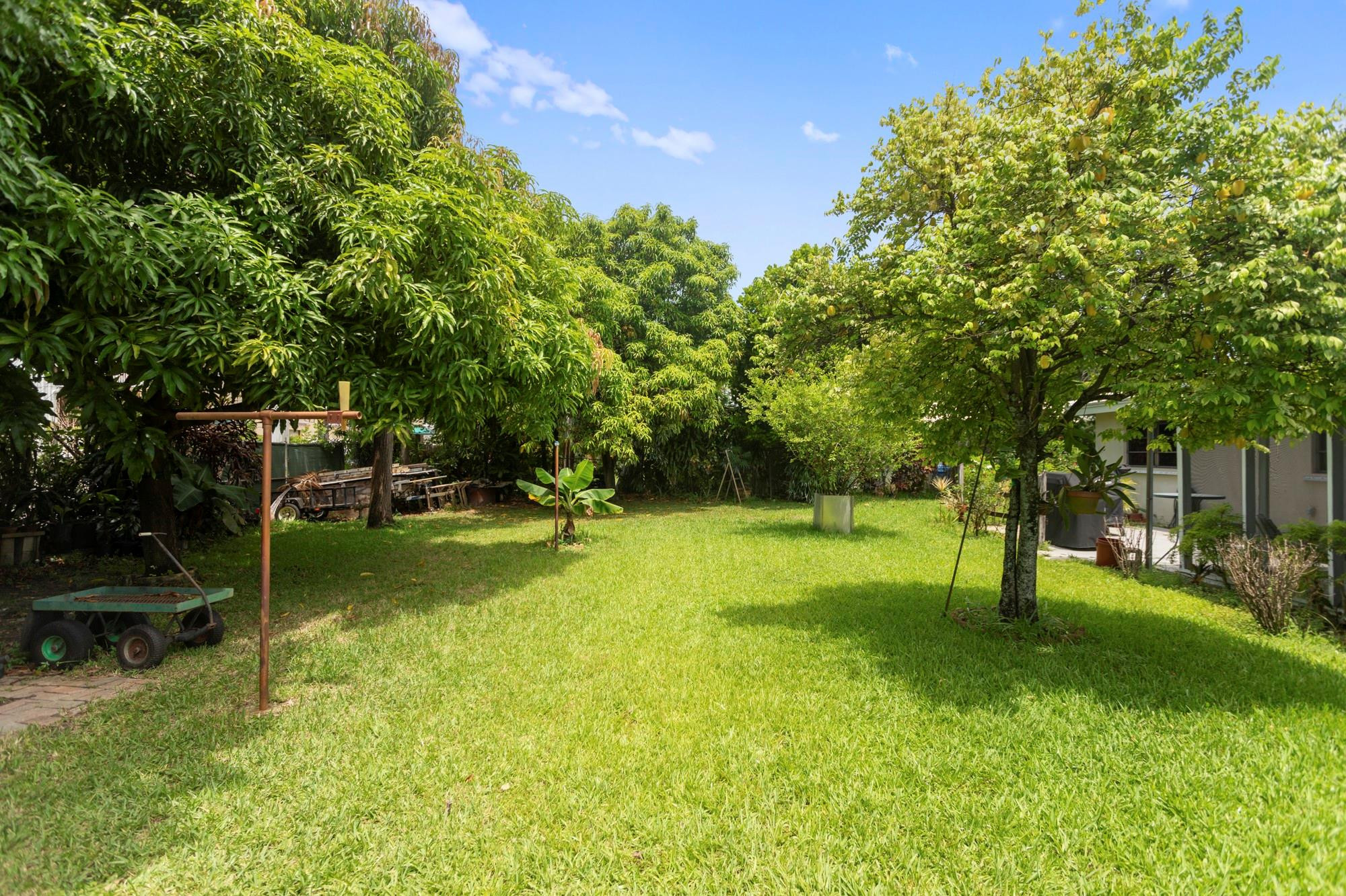1577 NE 49th Street