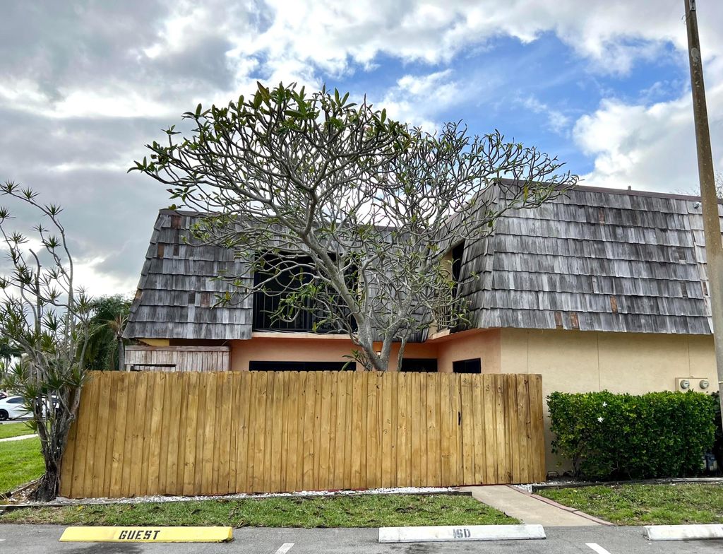 Photo of 2430 Waterside Drive, Lake Worth, FL 33461 (MLS # R10948686)