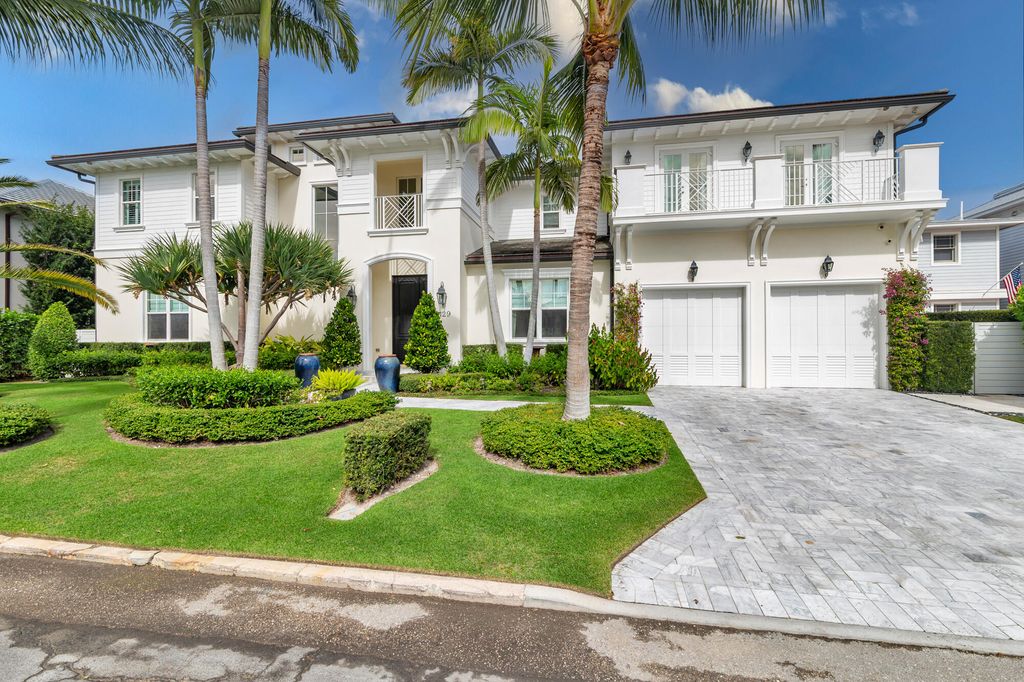 Photo of 129 Santa Lucia Drive, West Palm Beach, FL 33405 (MLS # R11160098)
