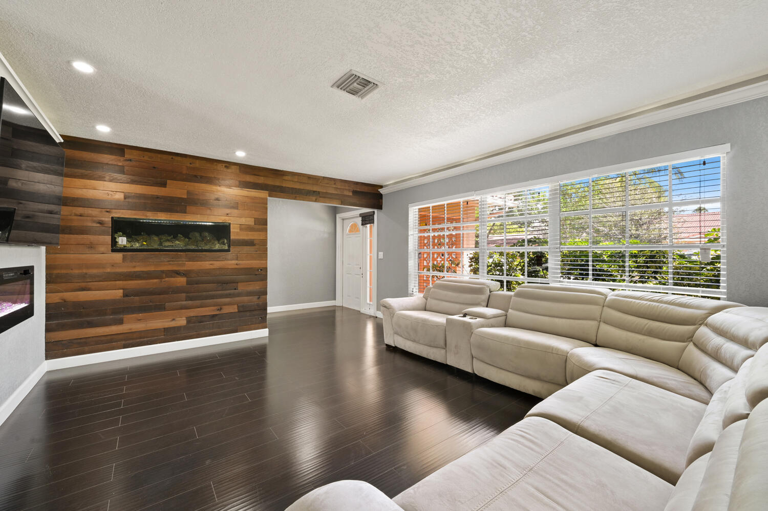 CORAL SPRINGS SUB NO 1 - Residential