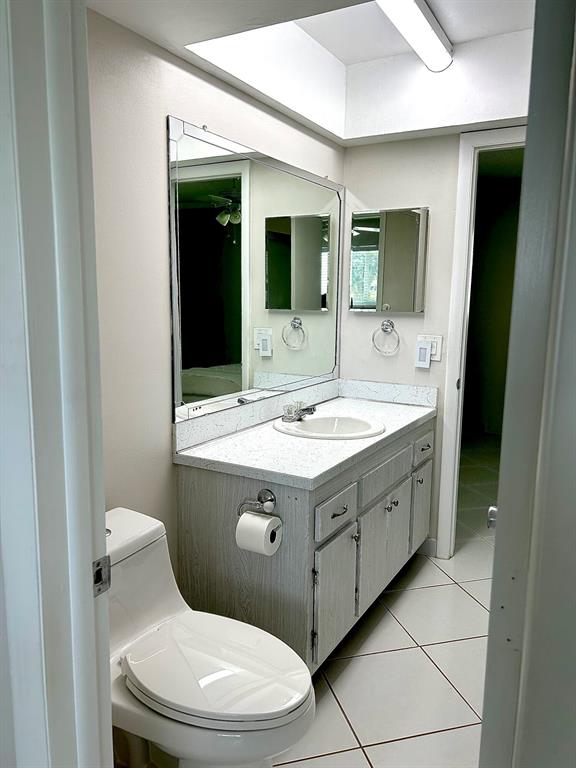 LEISUREVILLE LAKE CONDO - Residential