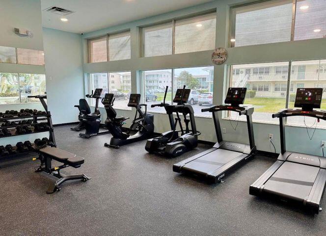 STERLING VILLAGE 600 CONDO - Residential