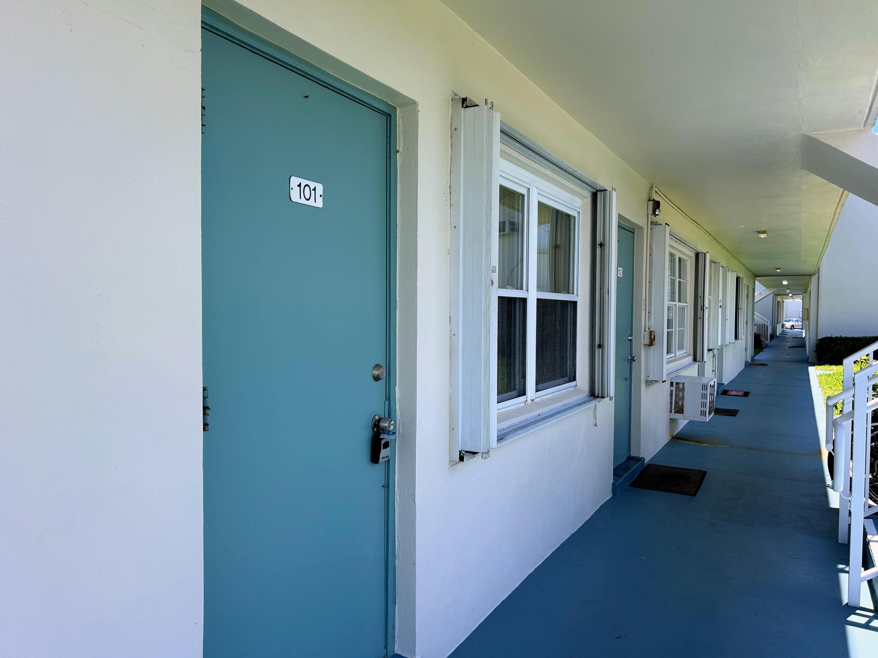 STERLING VILLAGE 600 CONDO - Residential