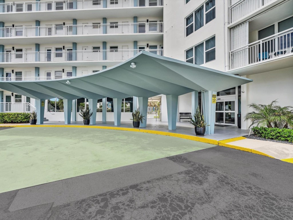 Granada House Condominium - Residential