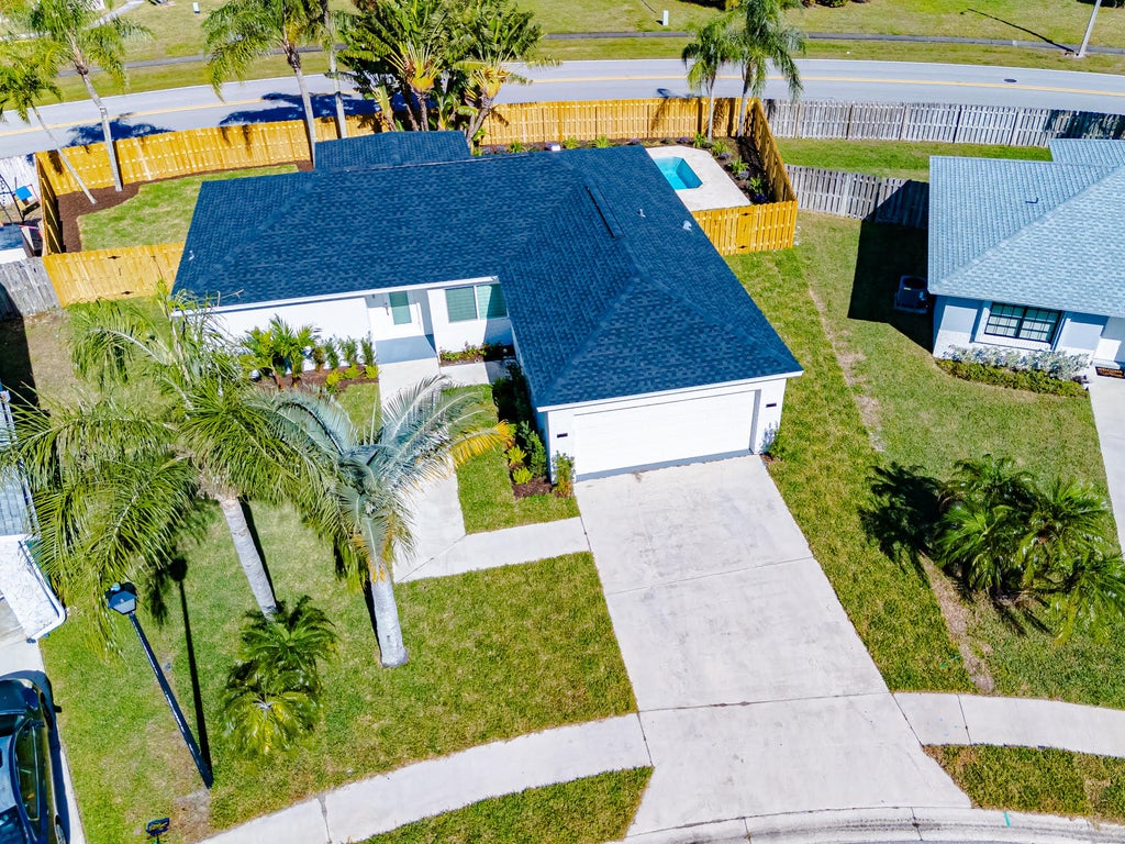 Photo of 108 Stillwater Circle, Jupiter, FL 33458 (MLS # R11045139)