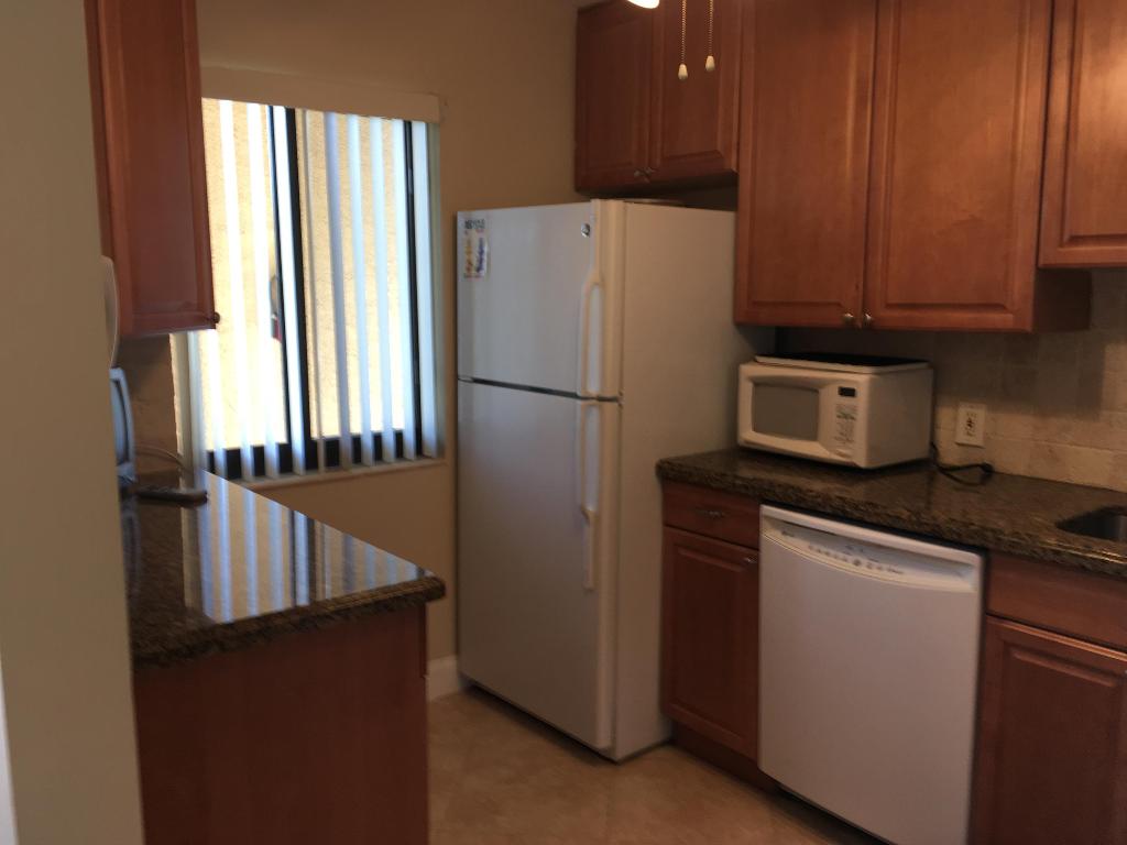 FOUNTAINS PALM BEACH CONDO 05 - Residential Lease