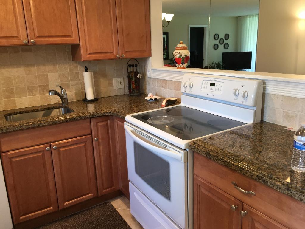 FOUNTAINS PALM BEACH CONDO 05 - Residential Lease