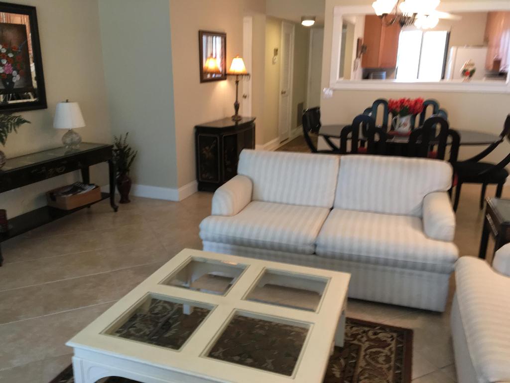 FOUNTAINS PALM BEACH CONDO 05 - Residential Lease