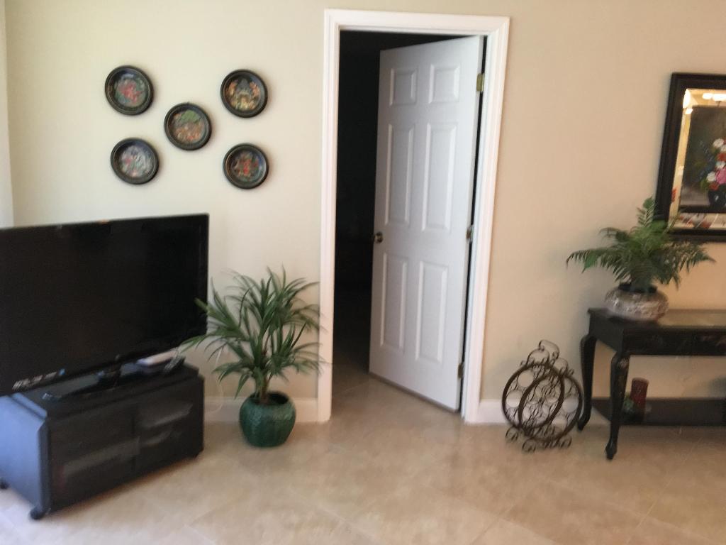 FOUNTAINS PALM BEACH CONDO 05 - Residential Lease