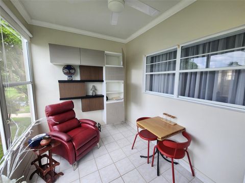 A home in Lauderdale Lakes