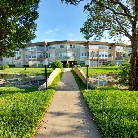 A home in Lauderdale Lakes