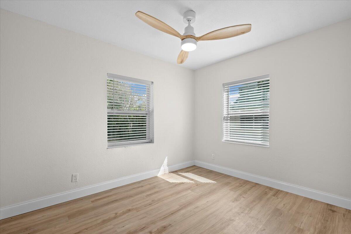 LAKE PARK MANOR - Residential