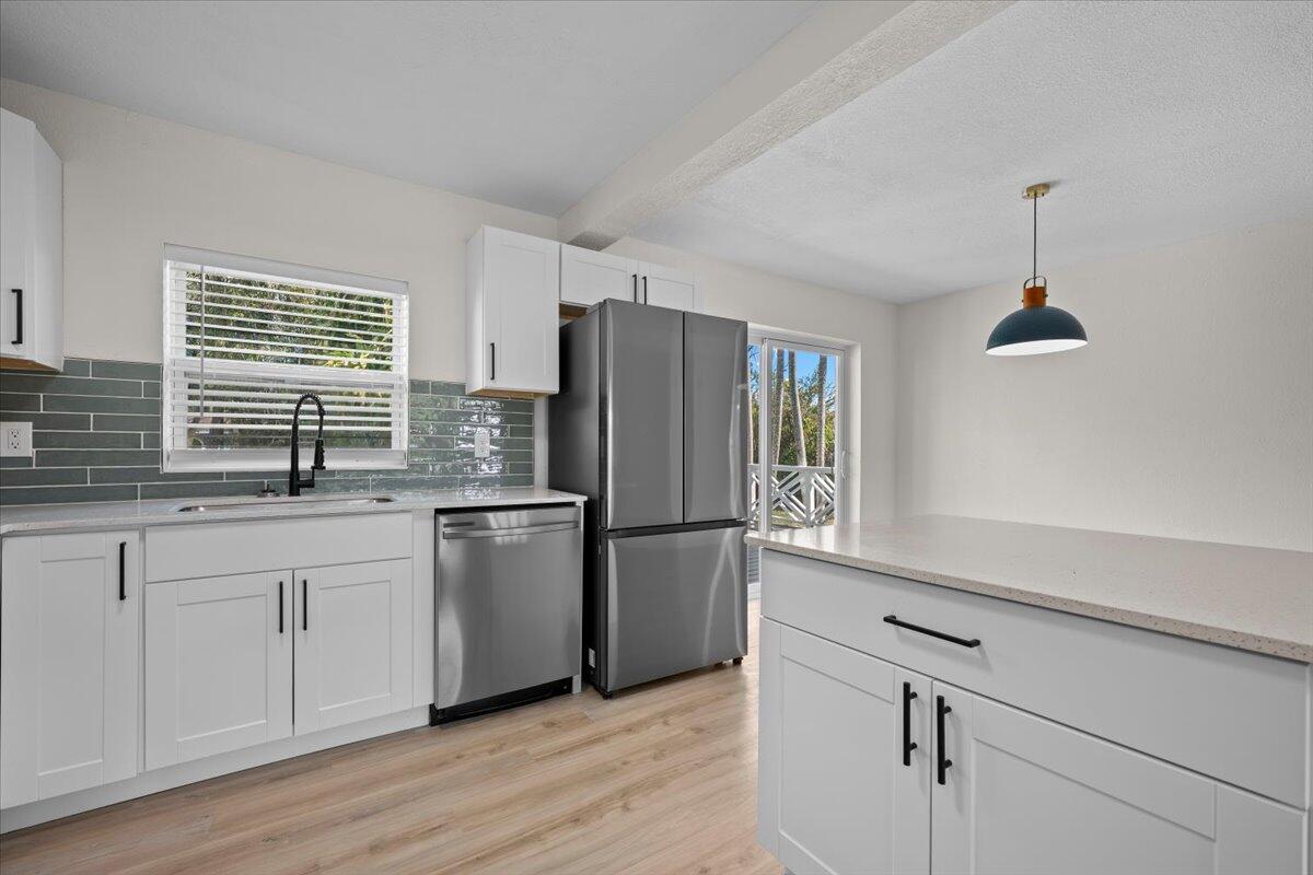 LAKE PARK MANOR - Residential