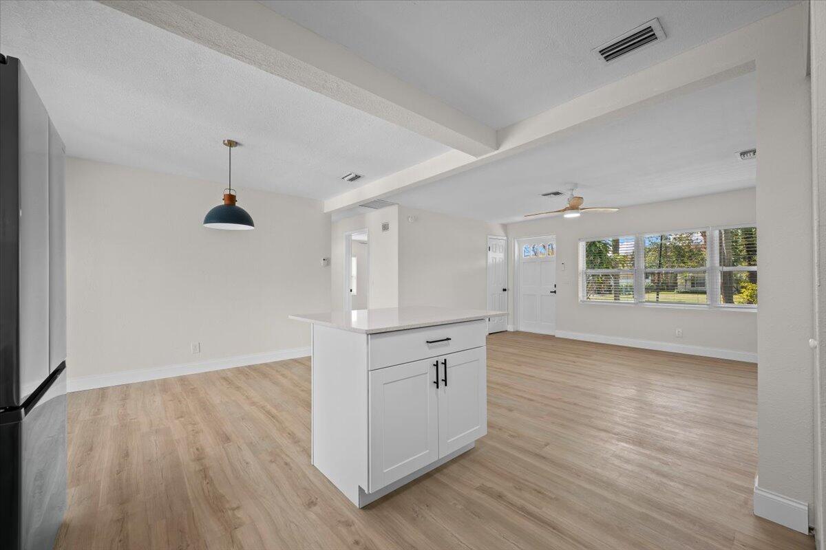 LAKE PARK MANOR - Residential