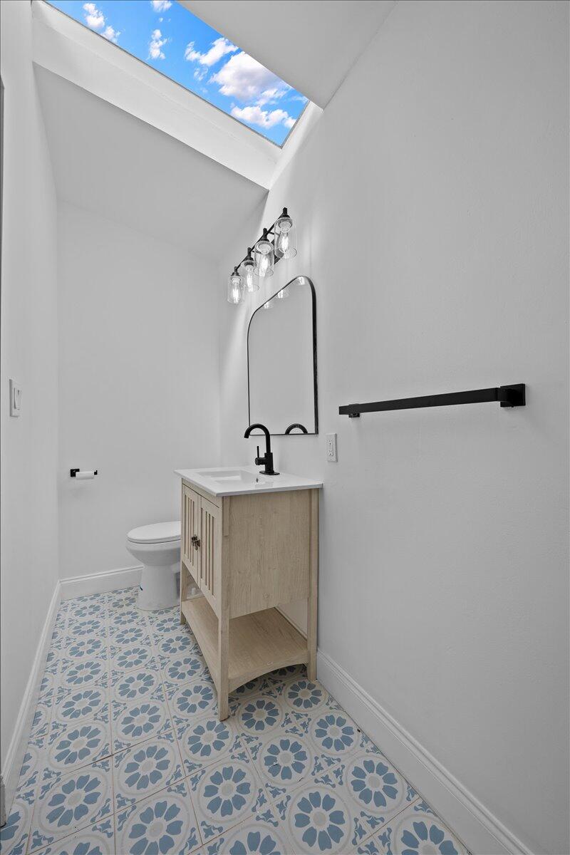 LAKE PARK MANOR - Residential