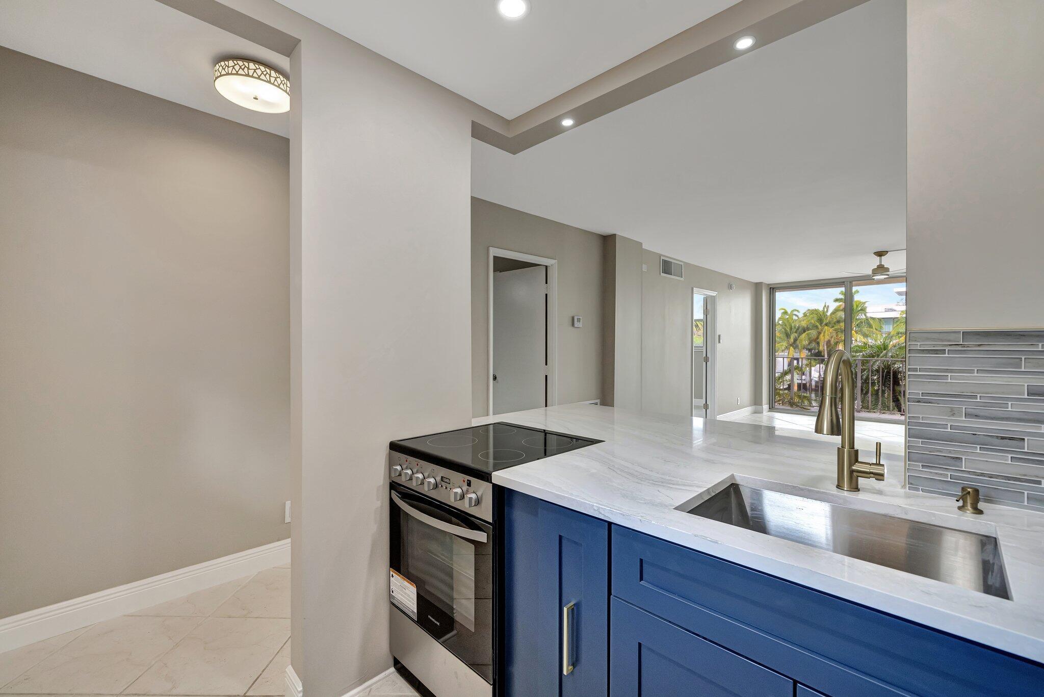 CROMWELL EAST CONDO - Residential Lease