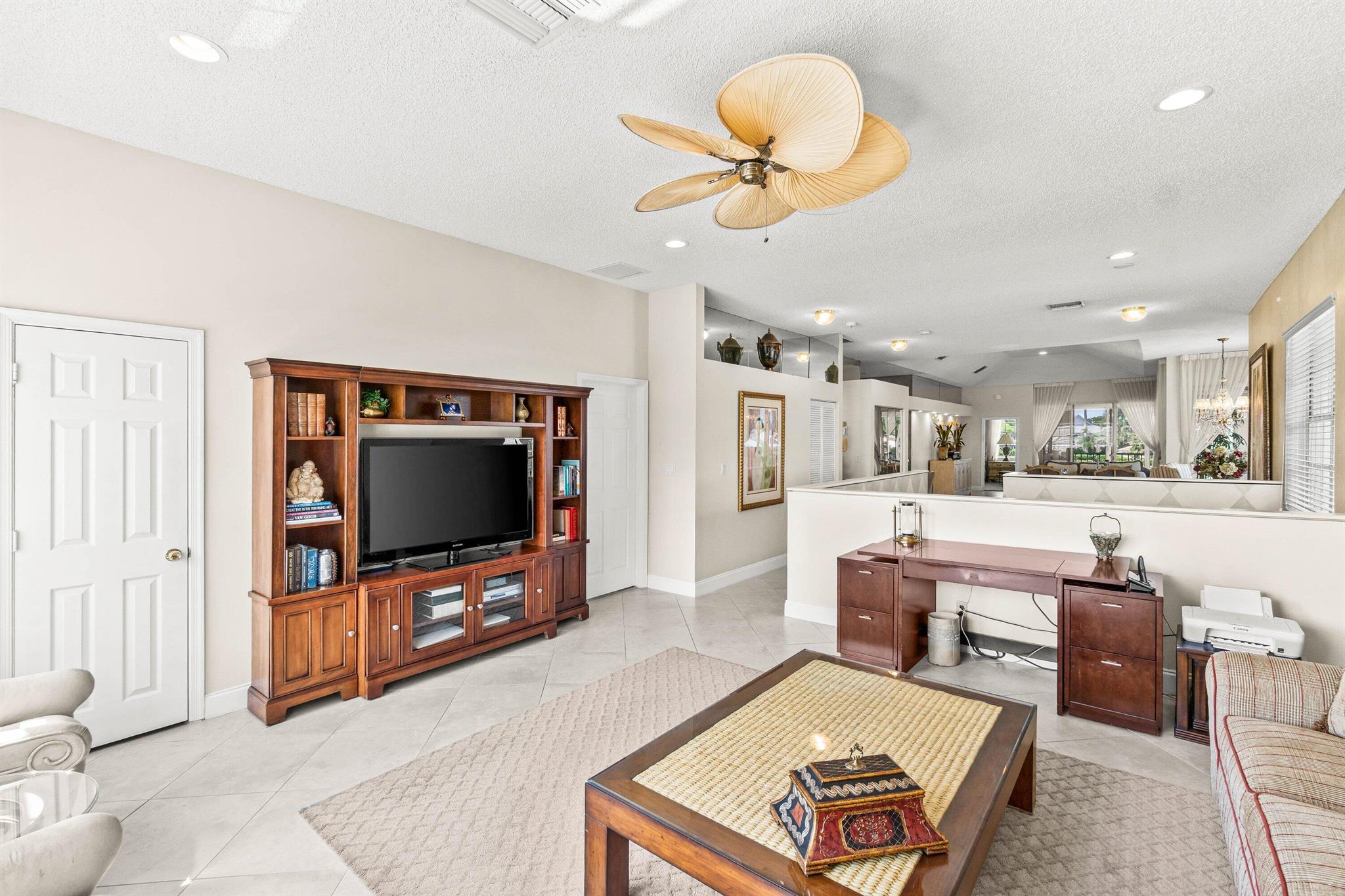 CATALINA / POLO CLUB - Residential