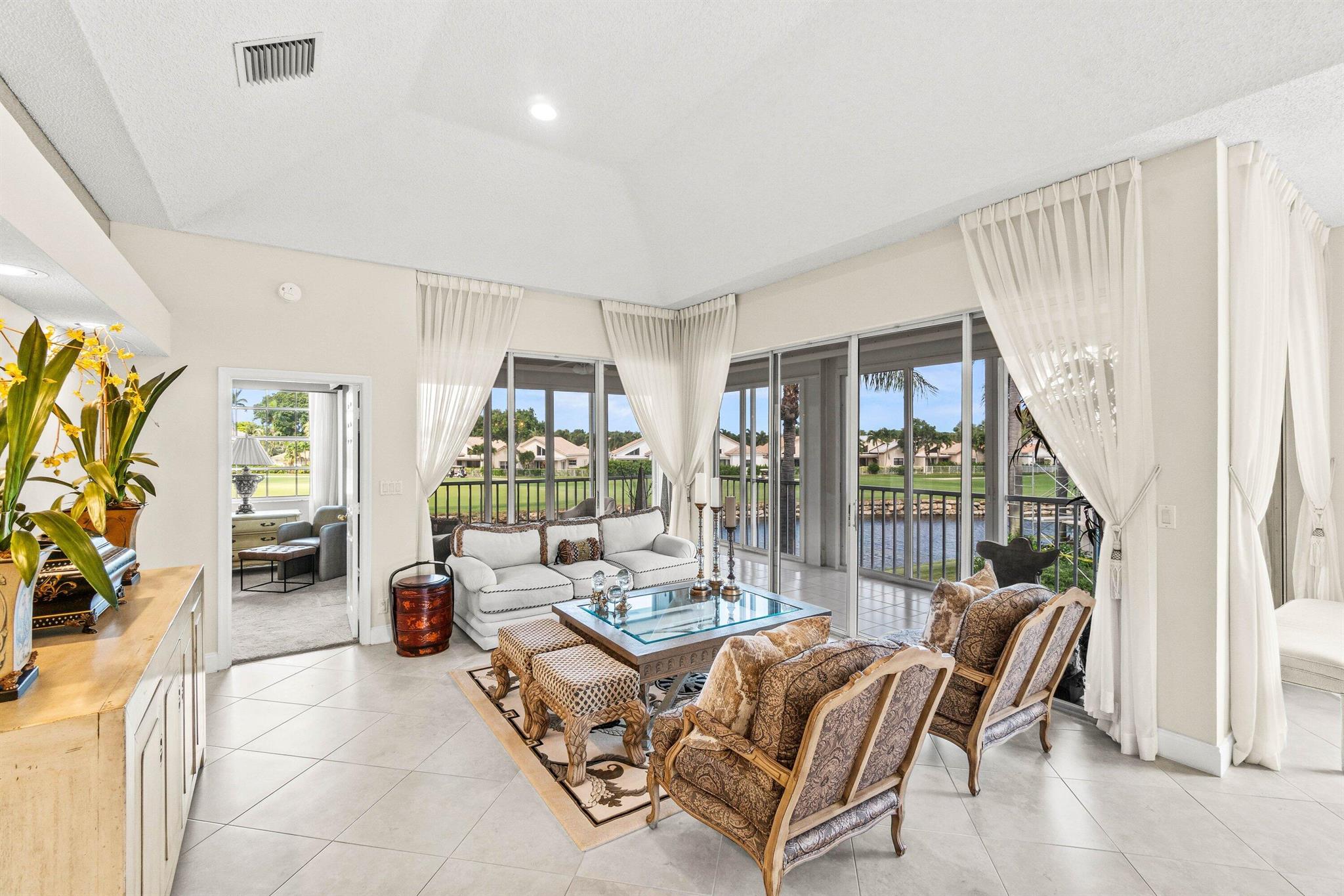 CATALINA / POLO CLUB - Residential