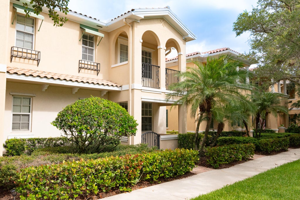 Photo of 3376 Greenway Drive, Jupiter, FL 33458 (MLS # R11102251)