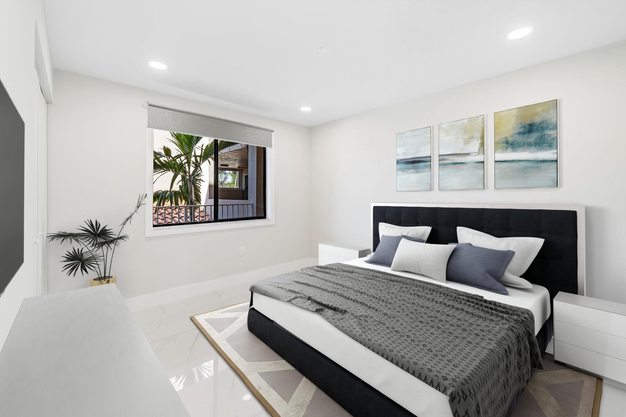 HUNTINGTON POINTE - Residential