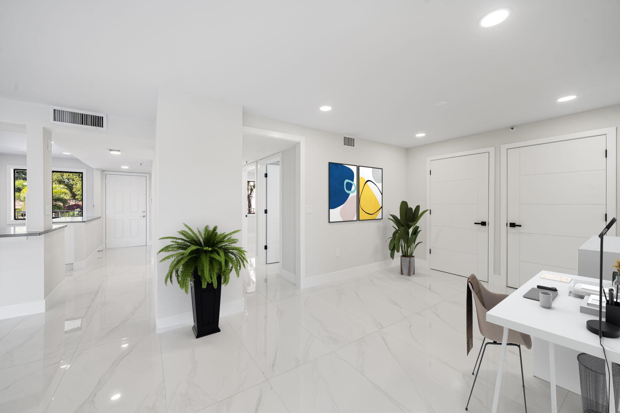 HUNTINGTON POINTE - Residential