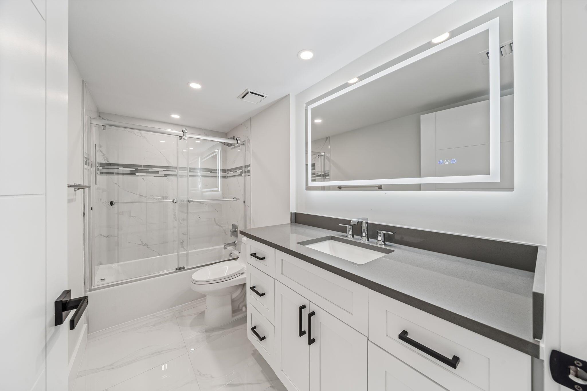 HUNTINGTON POINTE - Residential