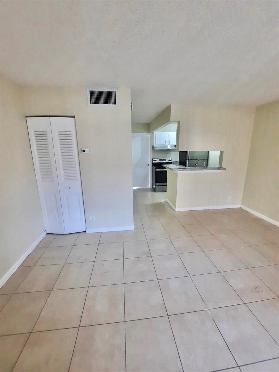 CROSS CREEK CONDO - Residential Lease