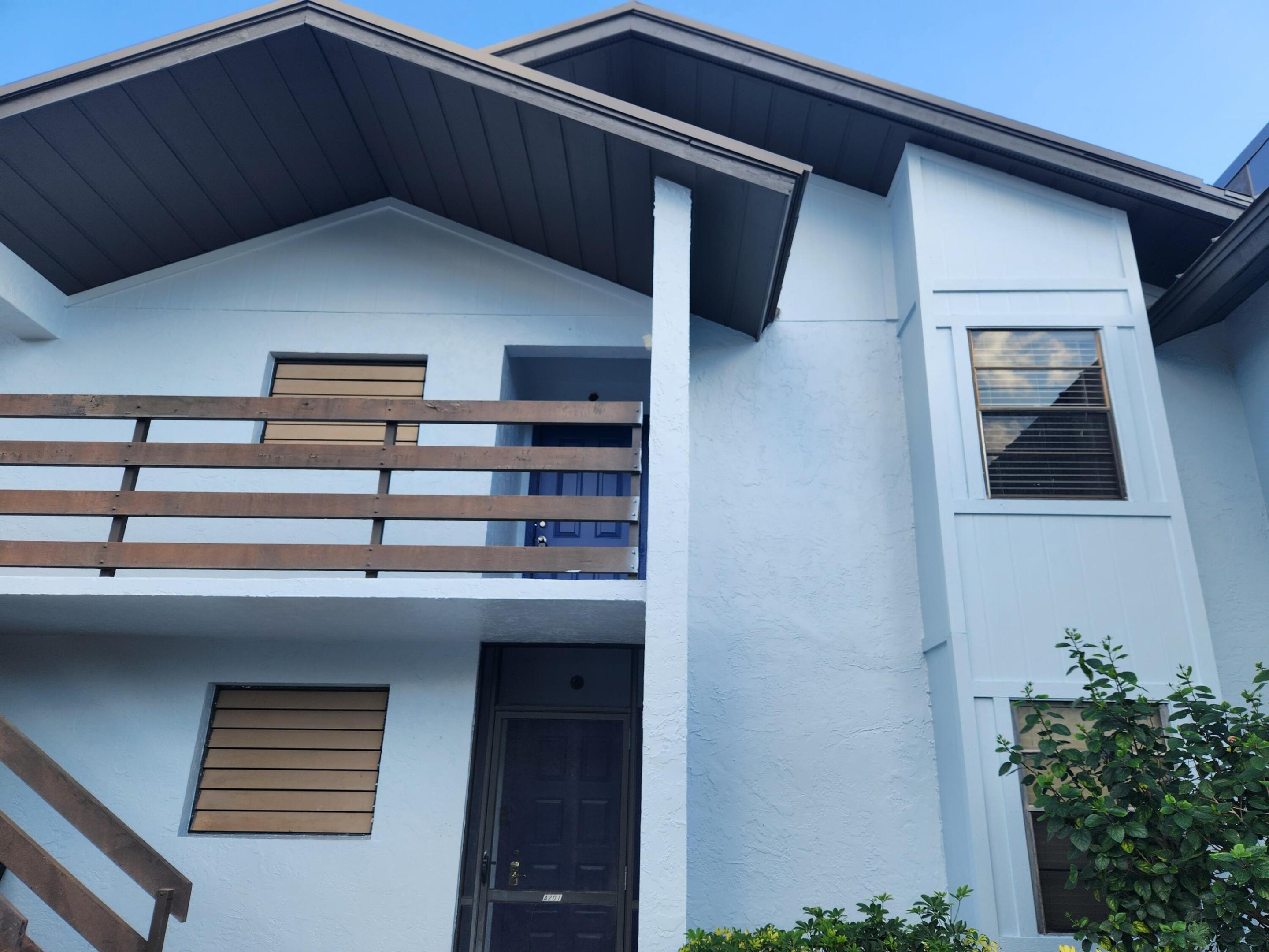 PARK SQUARE CONDO (AKA COUNTRY MEADOWS CONDO) - Residential