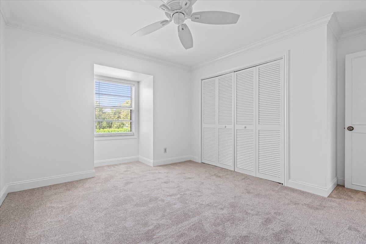 PARK SQUARE CONDO (AKA COUNTRY MEADOWS CONDO) - Residential