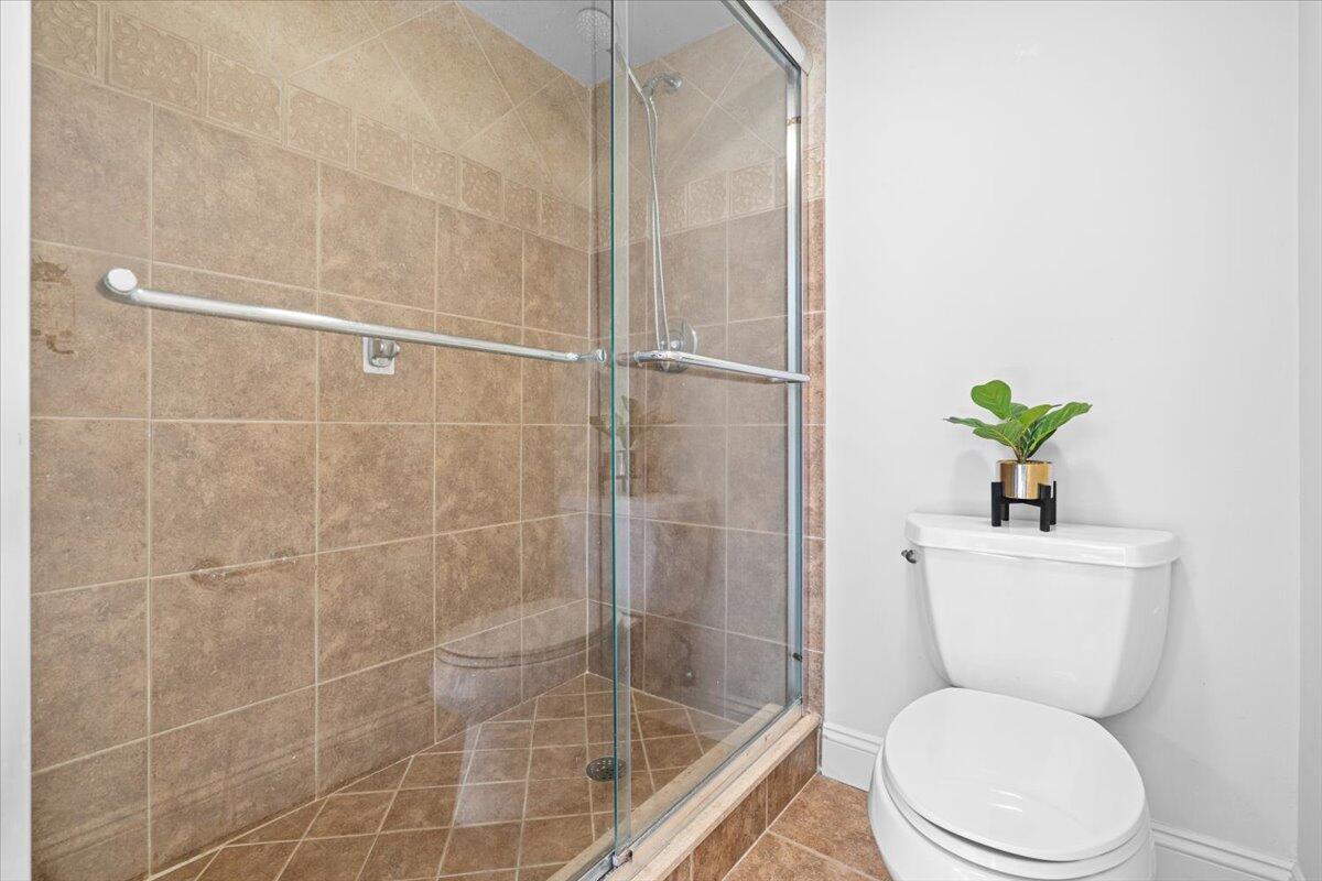 PARK SQUARE CONDO (AKA COUNTRY MEADOWS CONDO) - Residential