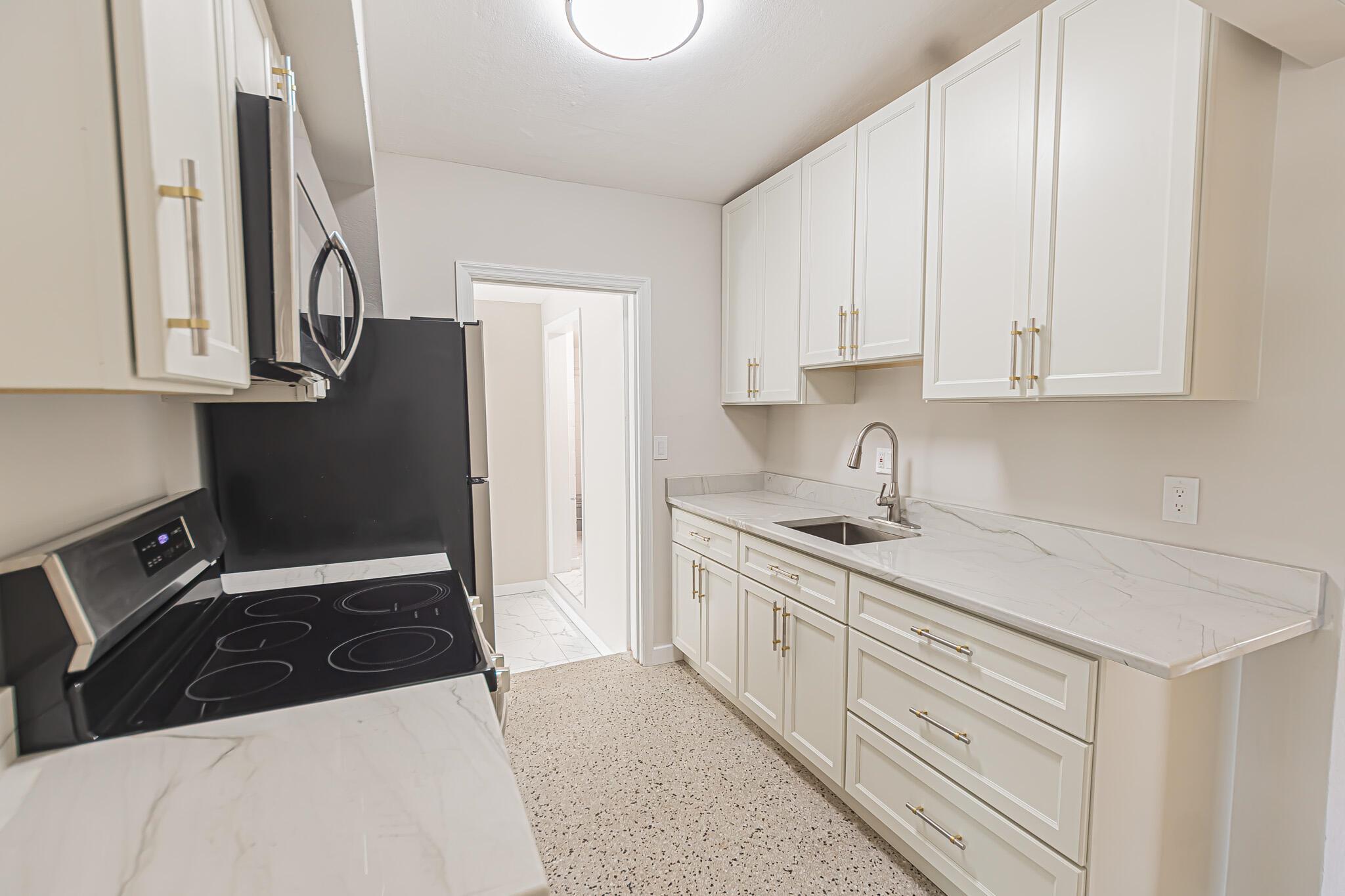313 S 21st Street, Fort Pierce, FL, 34950/$289,000 3 313 S 21st Street