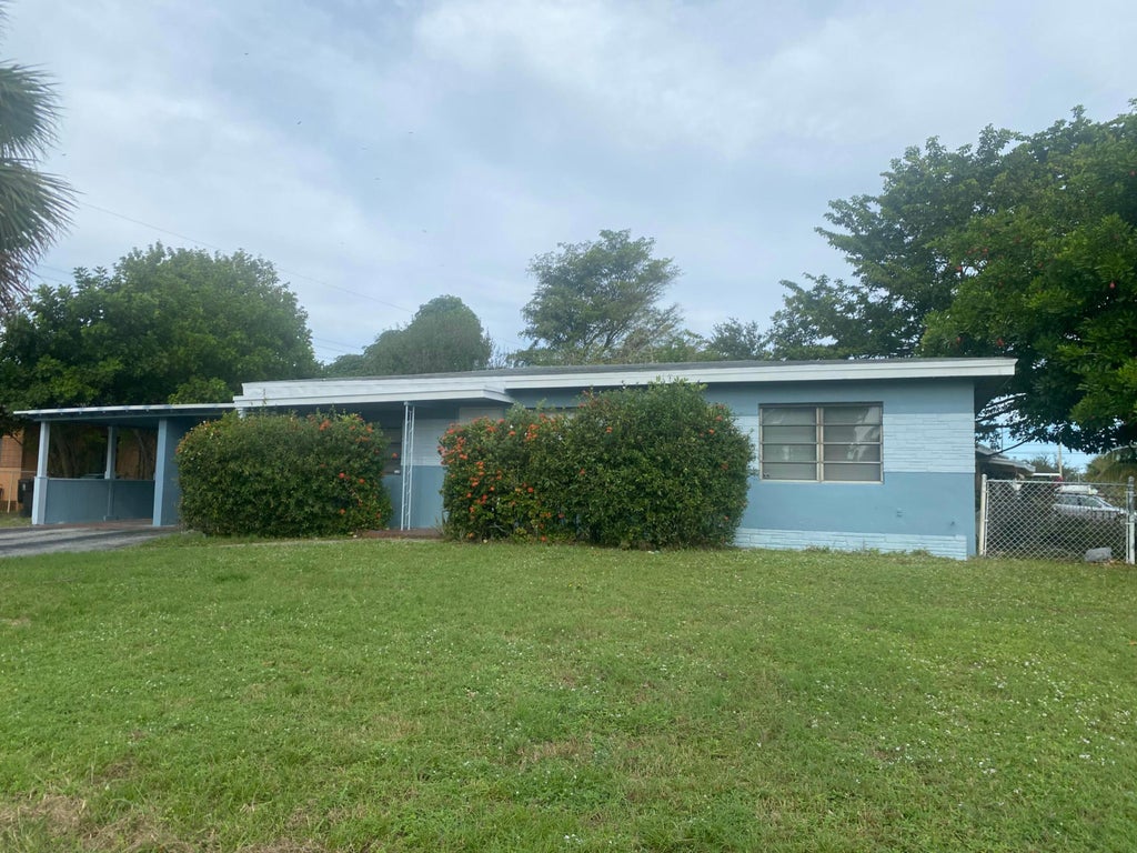 Photo of 3015 SW 2ND Street, Fort Lauderdale, FL 33312 (MLS # B26079921)