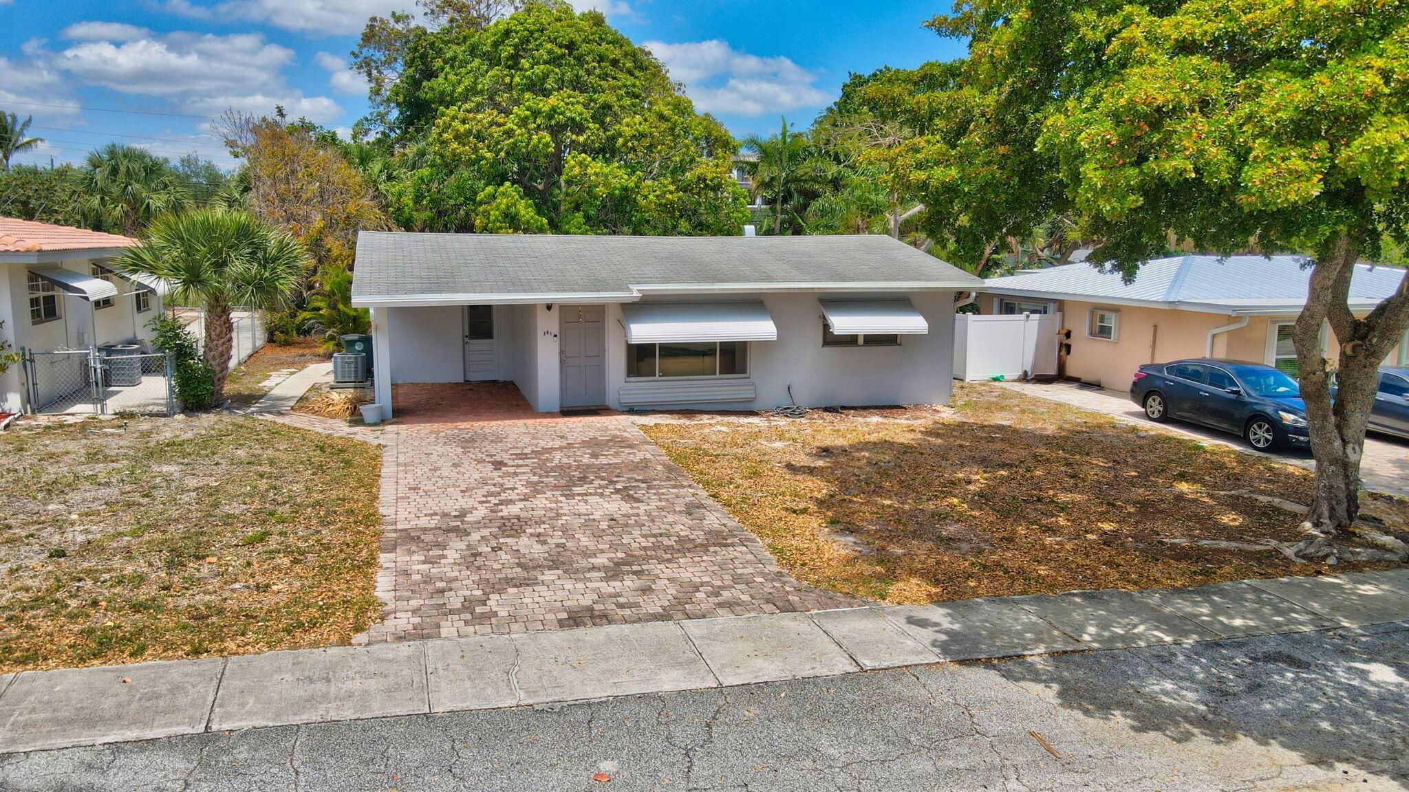 381 SW 2nd Street